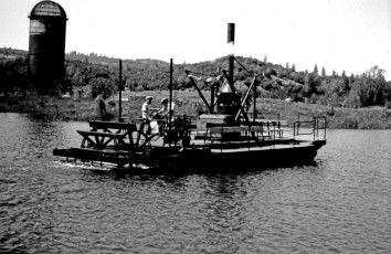 Burner & paddle boat, Glen Bell era